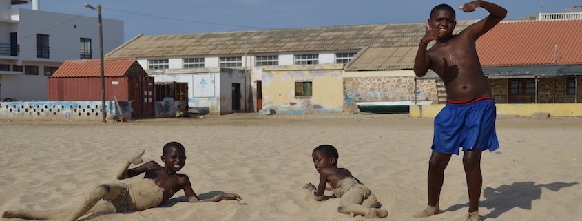 Children on Maio beach